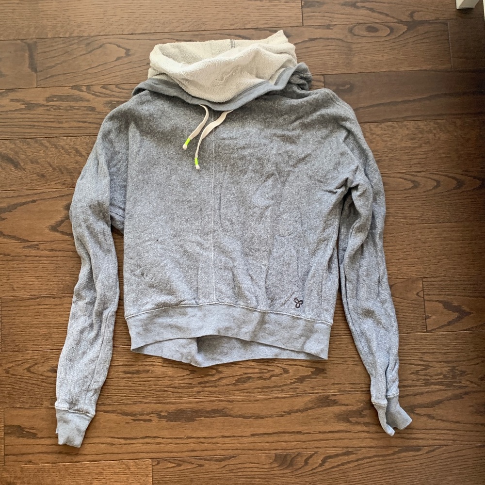 Turtle neck Aritzia Sweater.